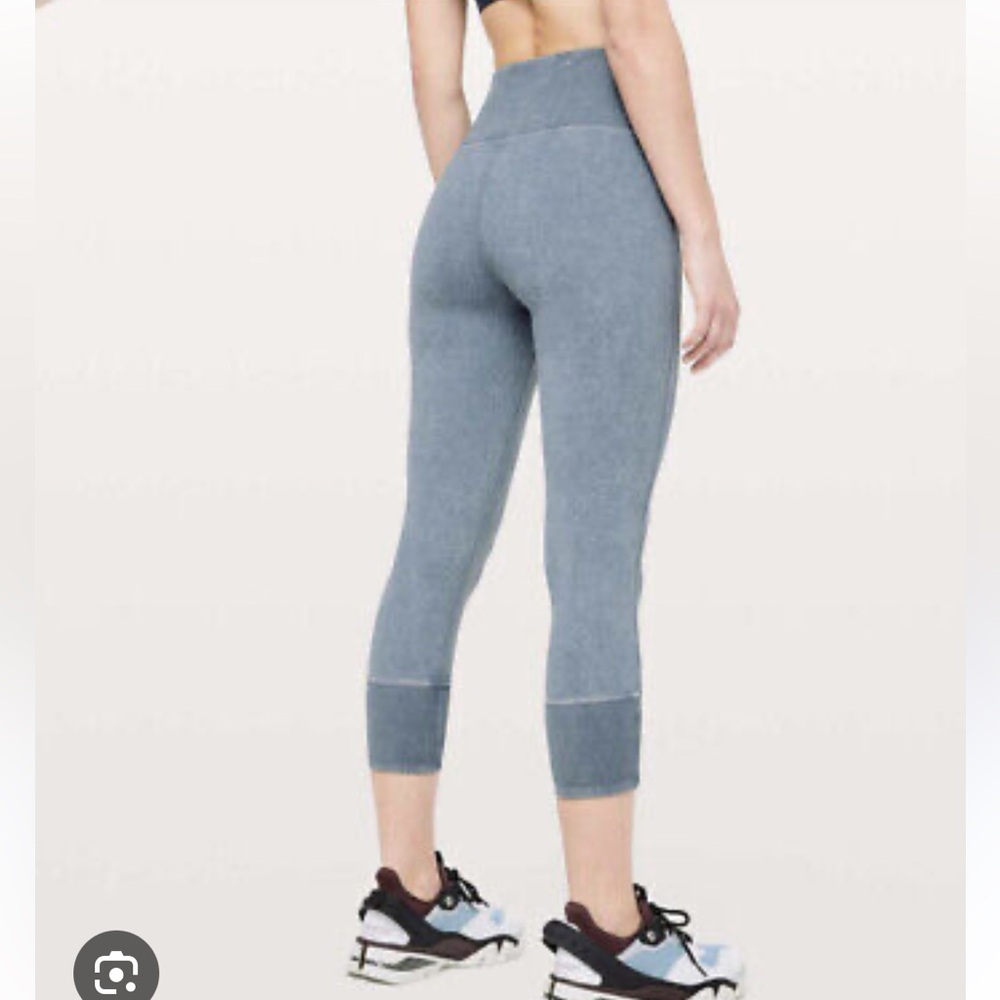 Lululemon Pink Cropped Leggings